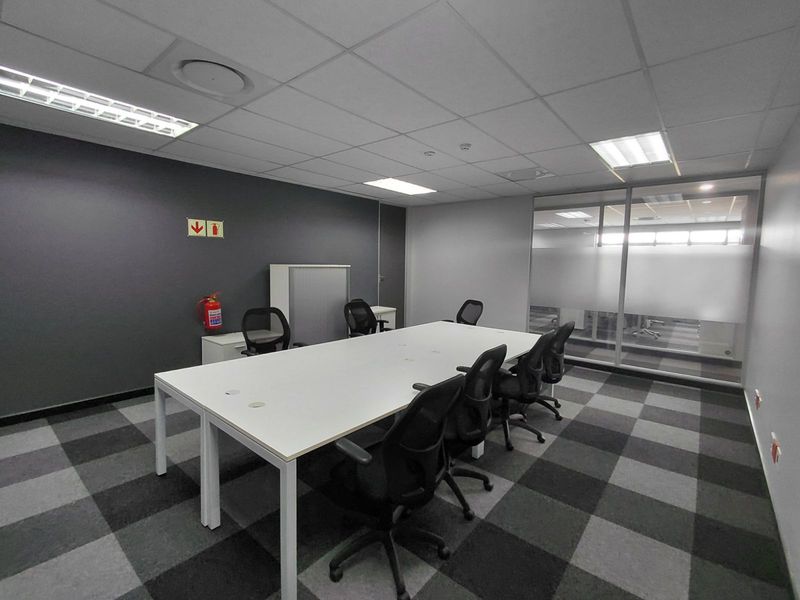 Office To Rent in Faerie Glen - Photo 5