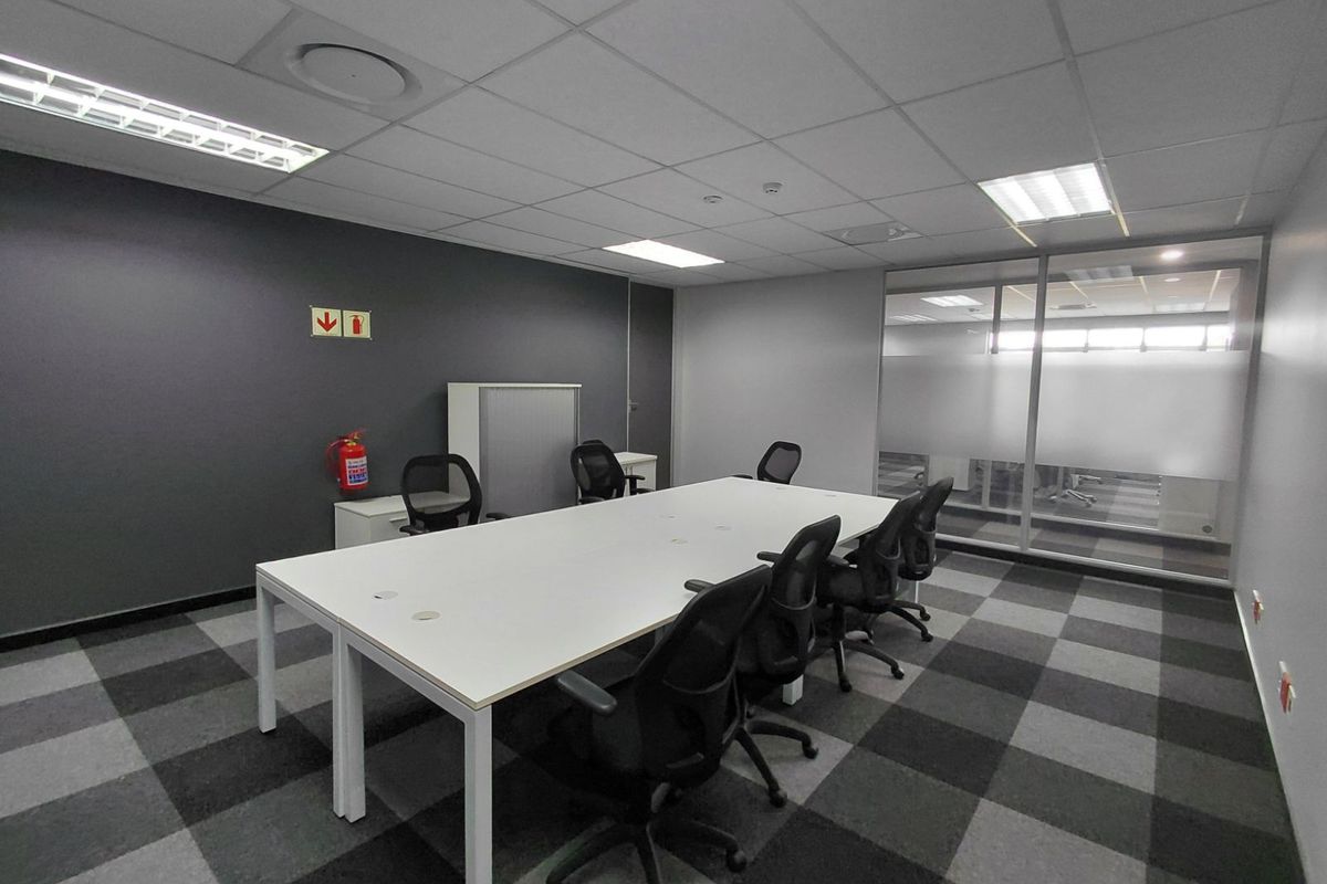 Office To Rent in Faerie Glen - Photo 5