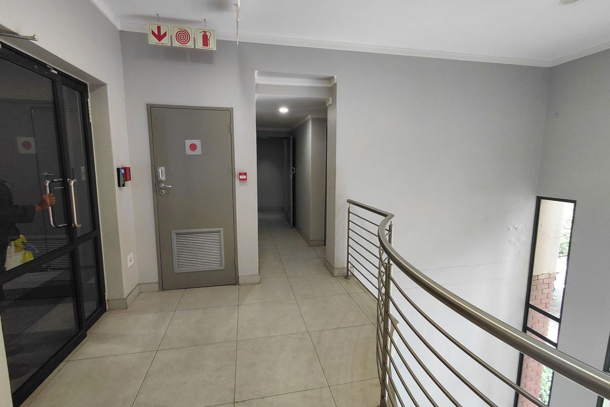 Office To Rent in Faerie Glen - Photo 3