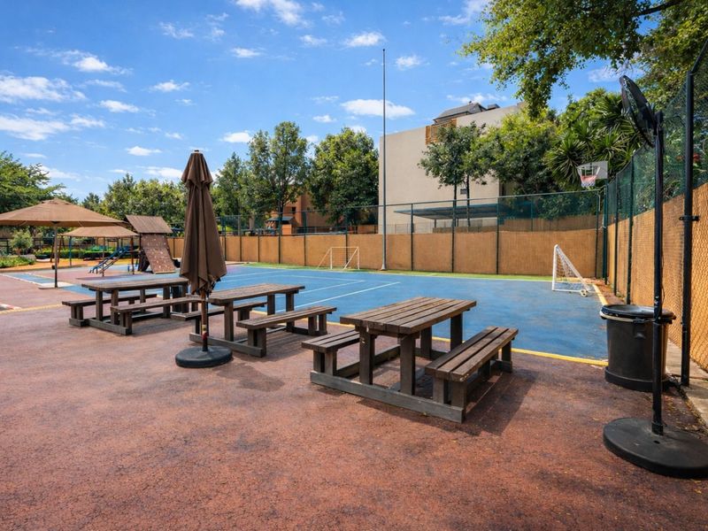 Apartment To Rent in Douglasdale - Photo 9