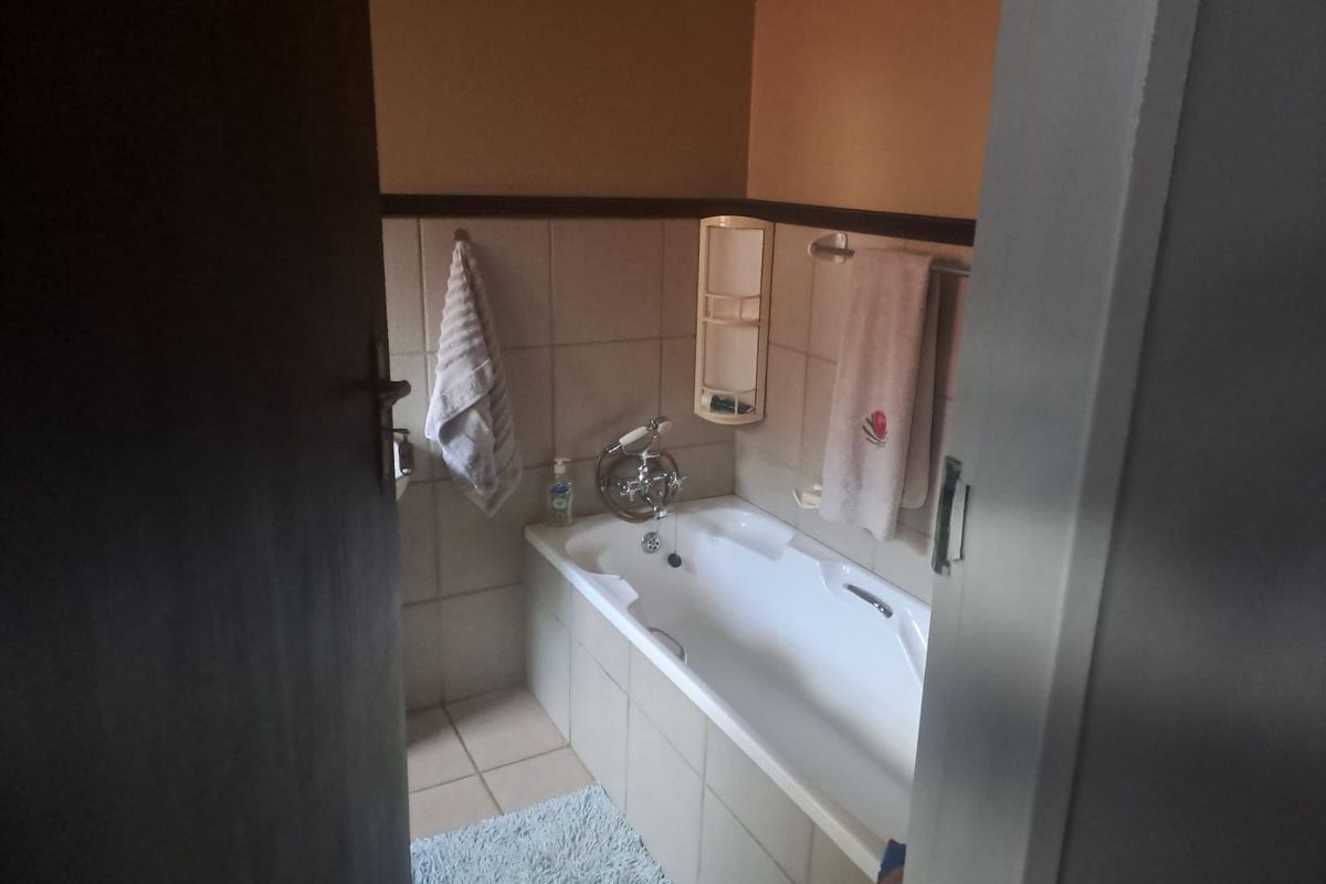 Townhouse For Sale in Polokwane Central - Photo 4