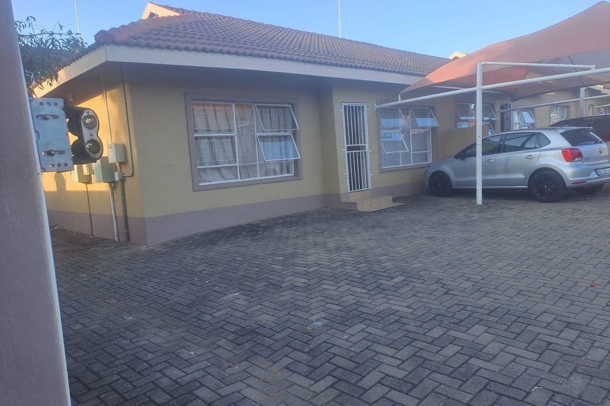 Townhouse For Sale in Polokwane Central - Photo 3