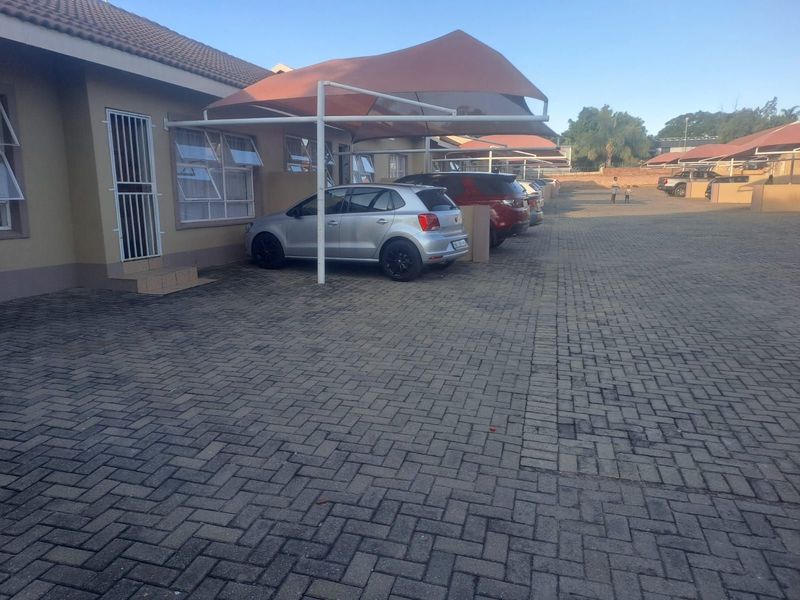Townhouse For Sale in Polokwane Central - Photo 2