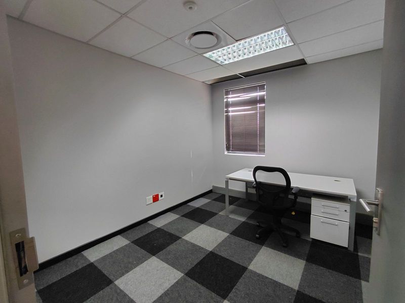 Office To Rent in Faerie Glen - Photo 8