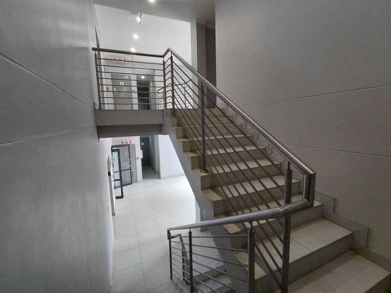 Office To Rent in Faerie Glen - Photo 2