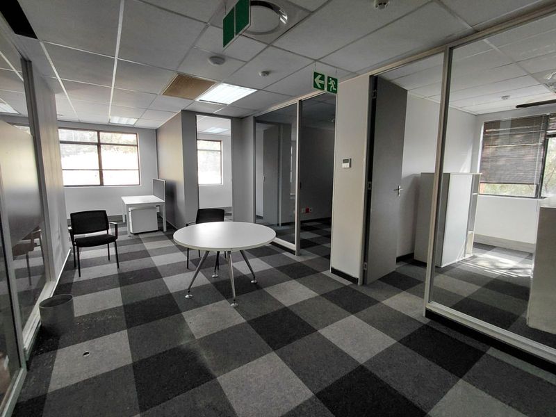 Office To Rent in Faerie Glen - Photo 5