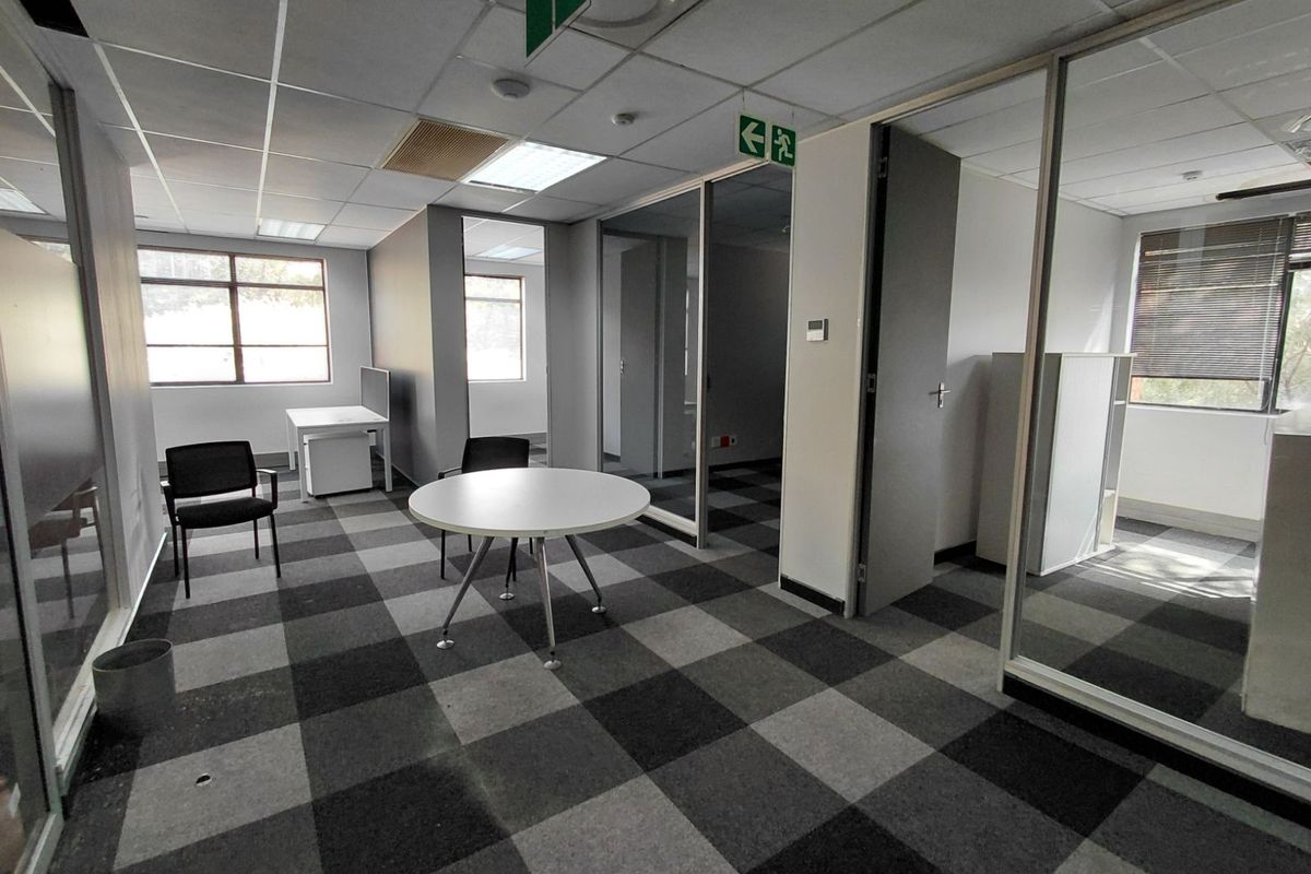 Office To Rent in Faerie Glen - Photo 5