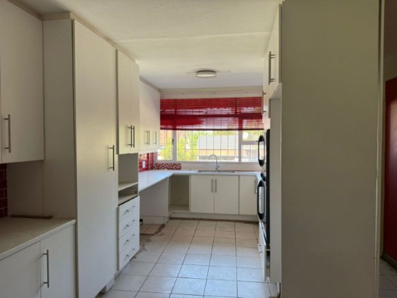 House For Sale in Florida - Photo 2