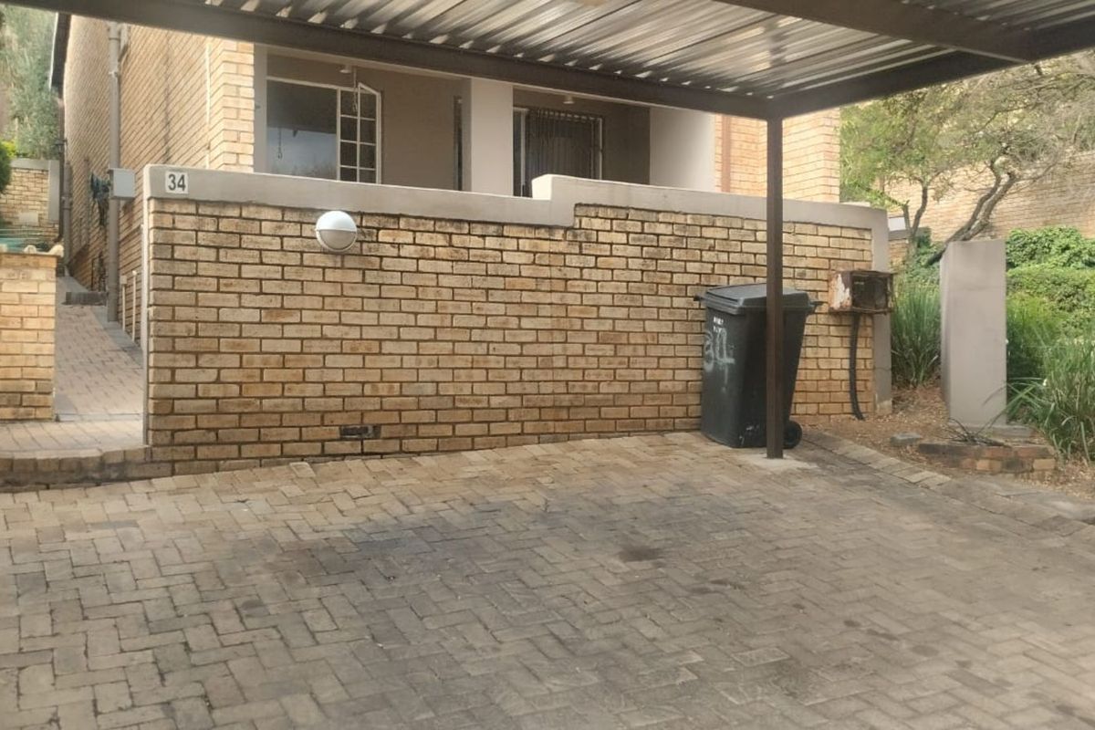 Apartment For Sale in Wilgeheuwel - Photo 2