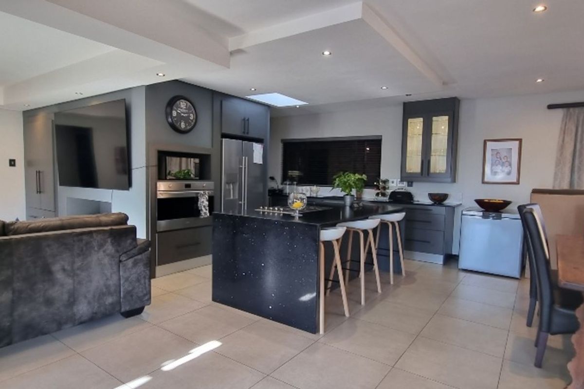 Cluster To Rent in Bryanston - Photo 2