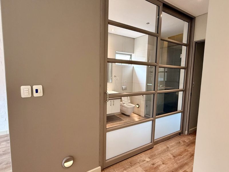 Townhouse To Rent in Lynnwood - Photo 5