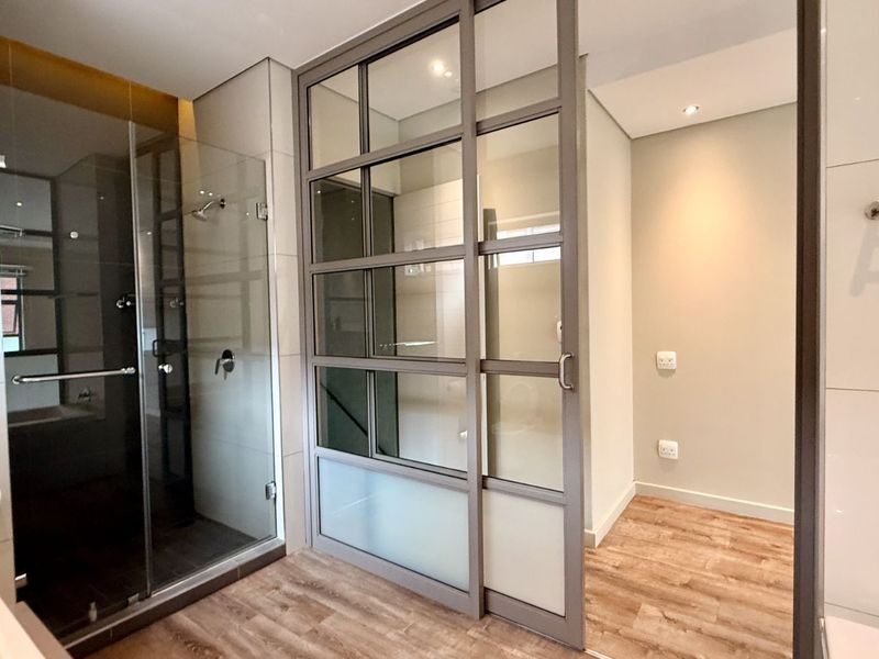 Townhouse To Rent in Lynnwood - Photo 8