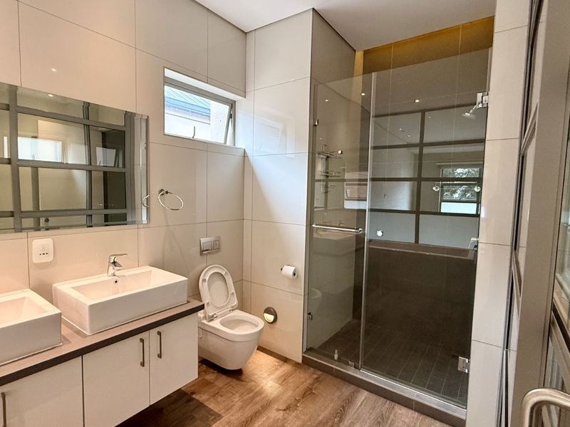 Townhouse To Rent in Lynnwood - Photo 7