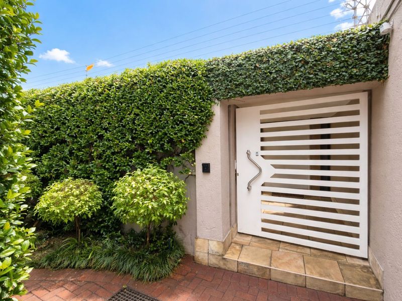 House For Sale in Benmore Gardens - Photo 2