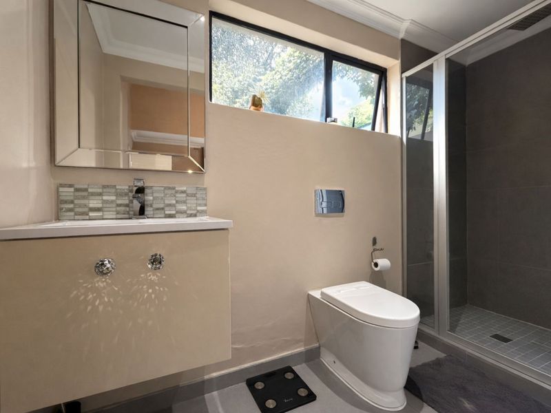 House For Sale in Benmore Gardens - Photo 7