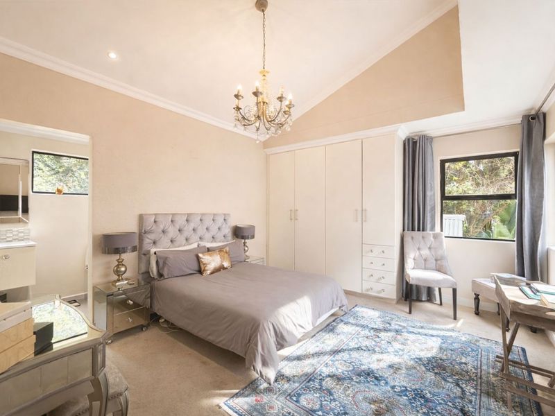 House For Sale in Benmore Gardens - Photo 6