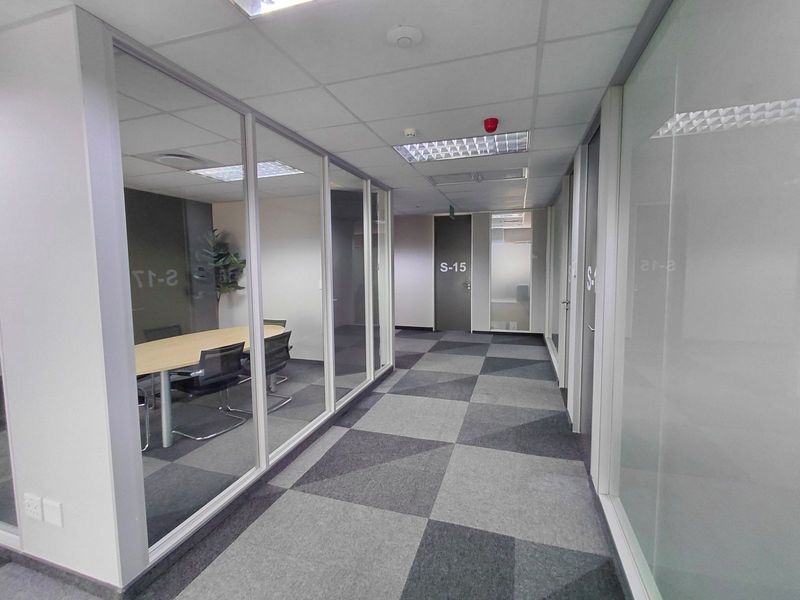 Office To Rent in Faerie Glen - Photo 8