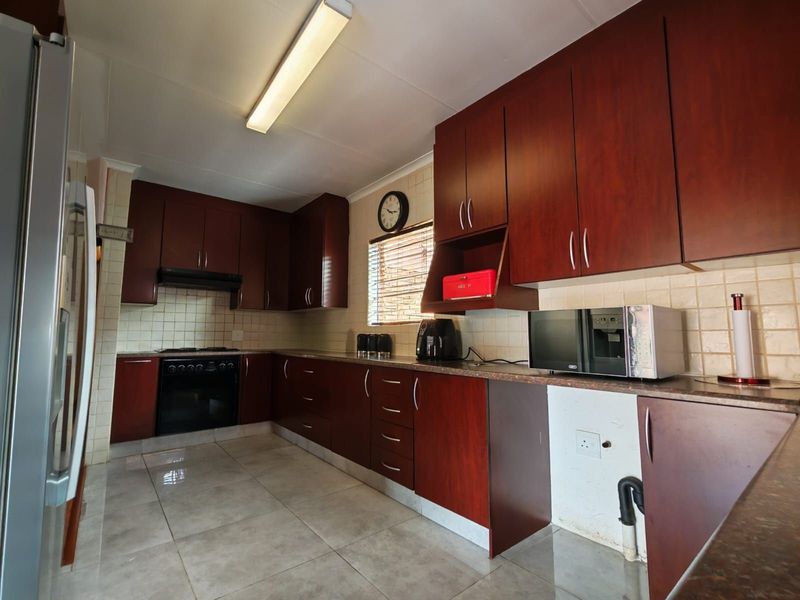 Townhouse For Sale in Terenure - Photo 10