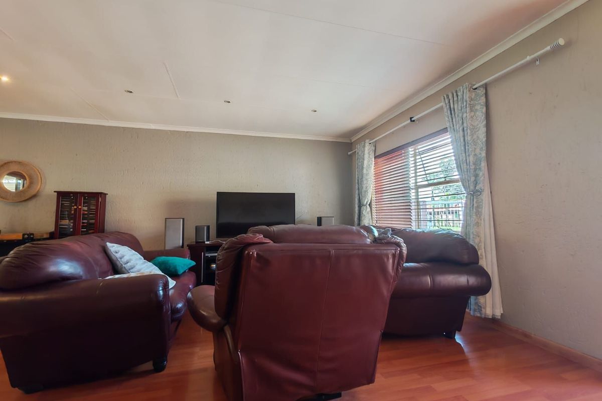 Townhouse For Sale in Terenure - Photo 4