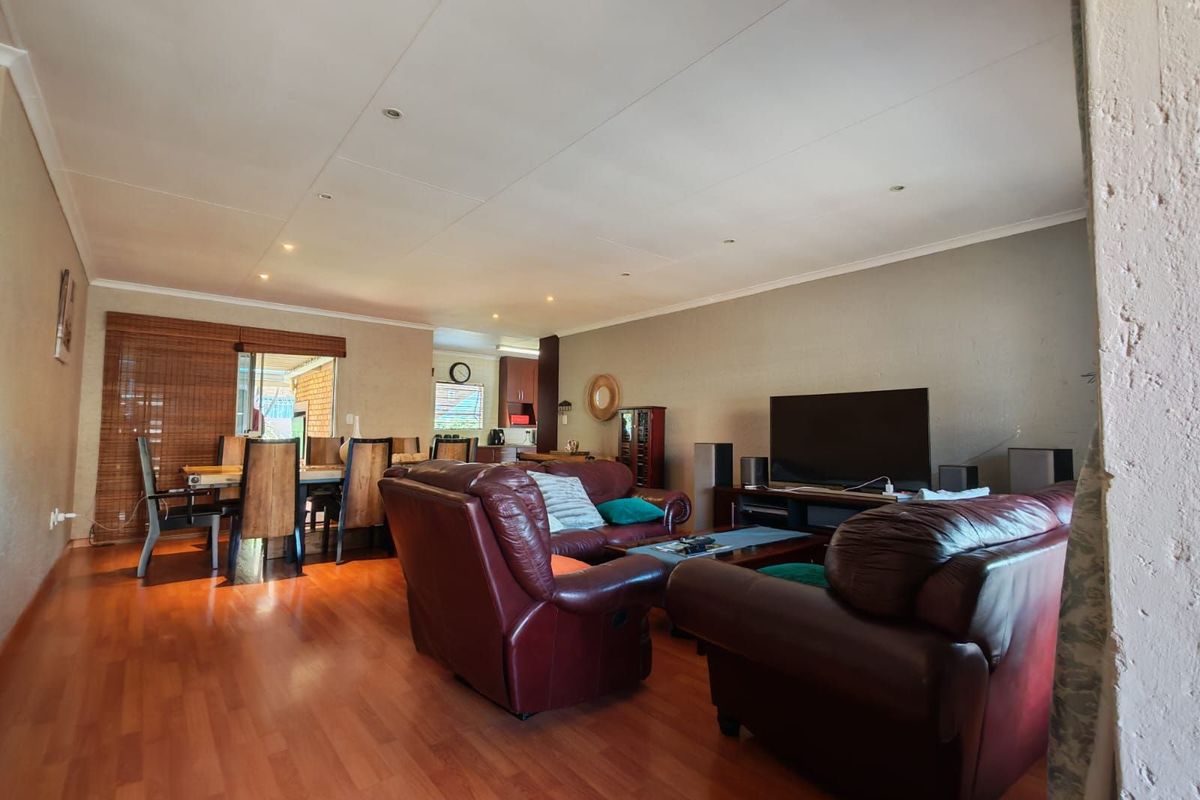Townhouse For Sale in Terenure - Photo 5