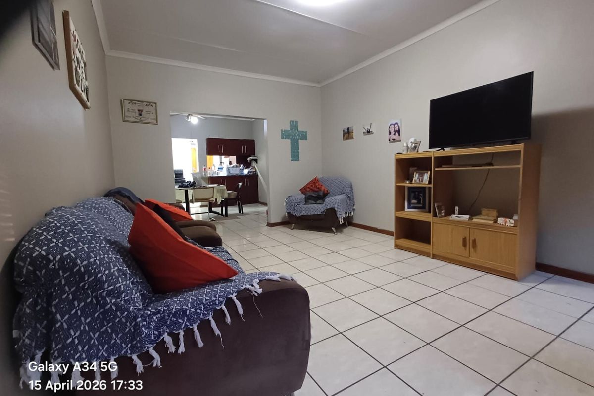 House For Sale in Roosheuwel - Photo 5