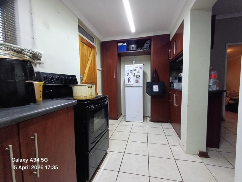 House For Sale in Roosheuwel - Photo 8