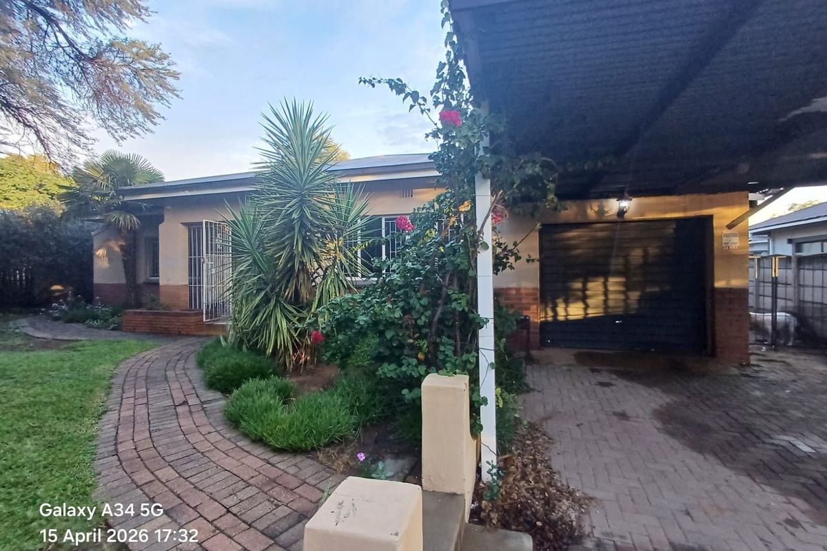 House For Sale in Roosheuwel - Photo 2