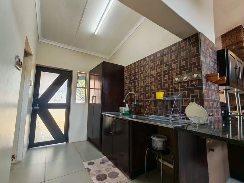 House For Sale in Terenure - Photo 7