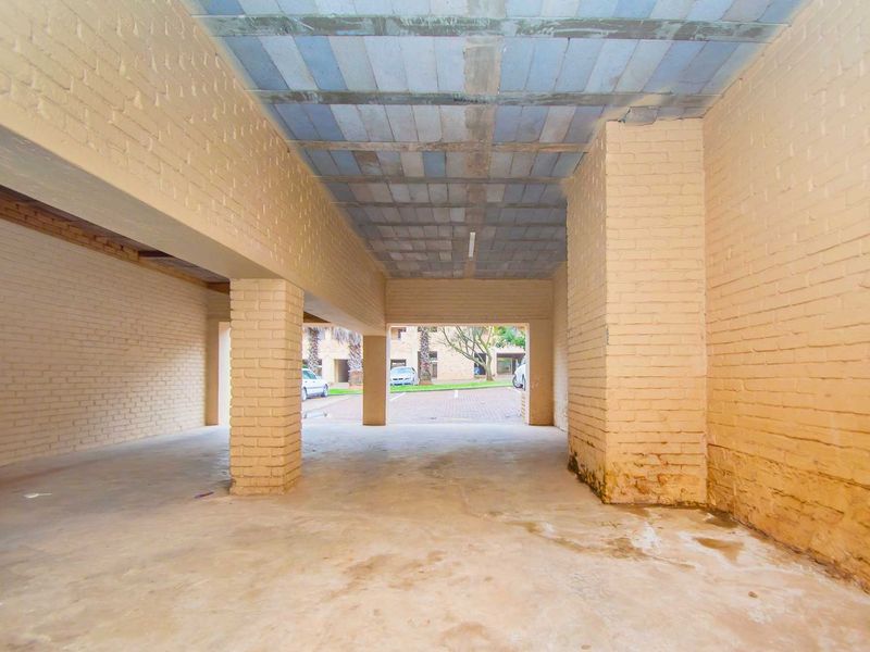 Apartment For Sale in Wilro Park - Photo 4