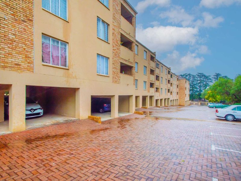 Apartment For Sale in Wilro Park - Photo 3