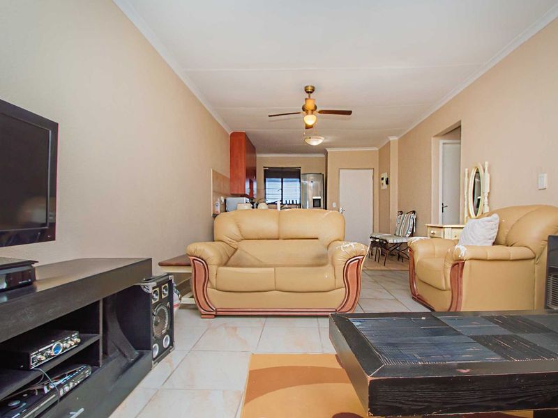 Apartment For Sale in Wilro Park - Photo 5
