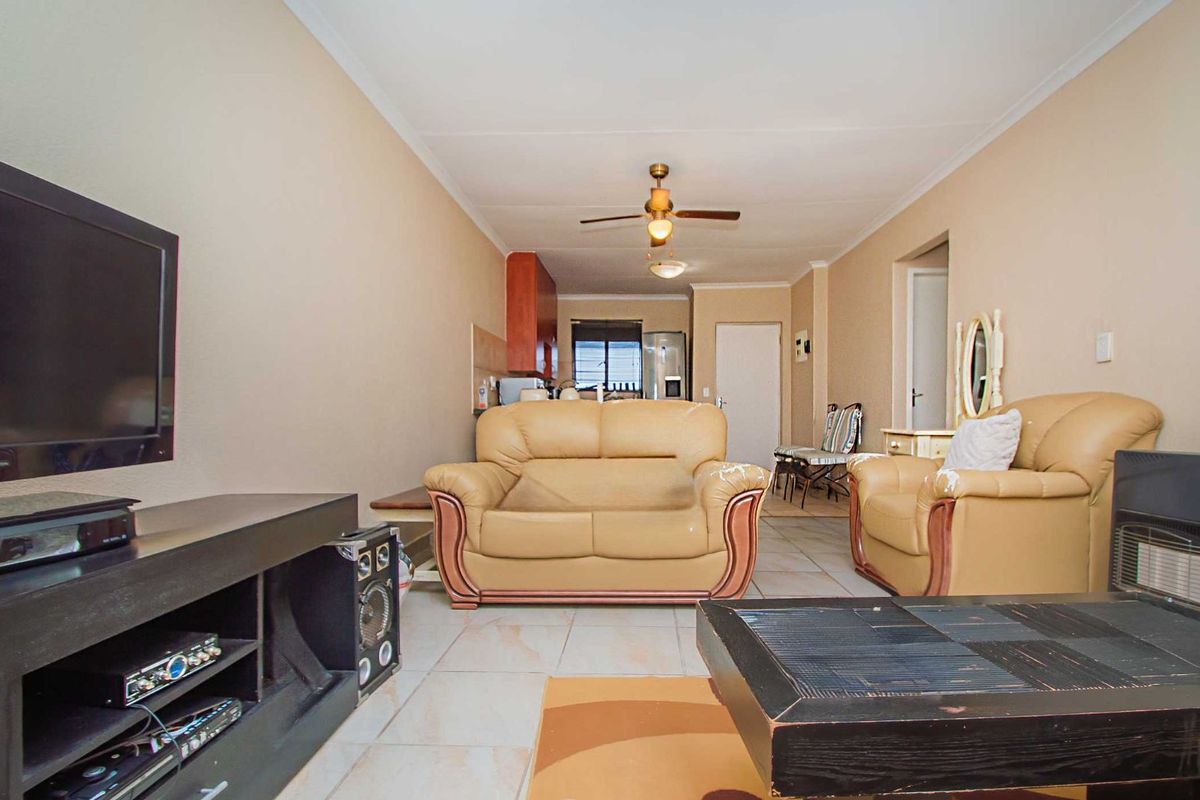 Apartment For Sale in Wilro Park - Photo 5