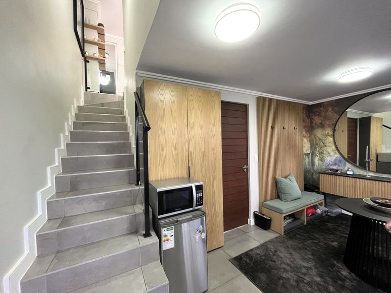 Townhouse For Sale in Lynnwood - Photo 7