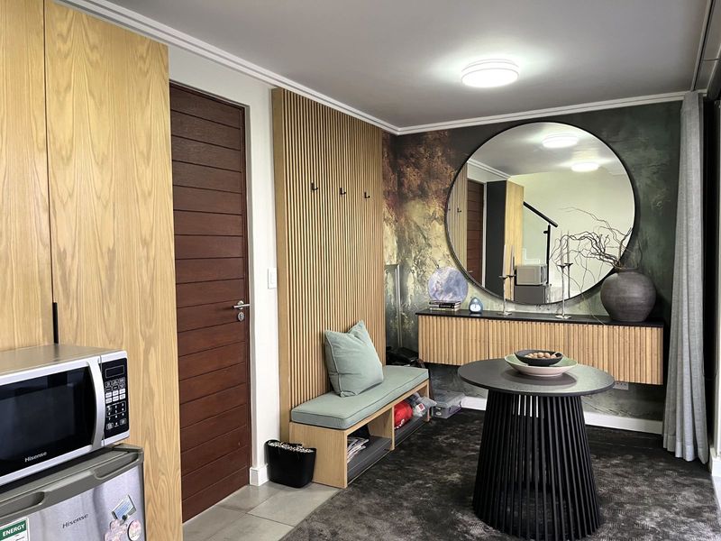 Townhouse For Sale in Lynnwood - Photo 5