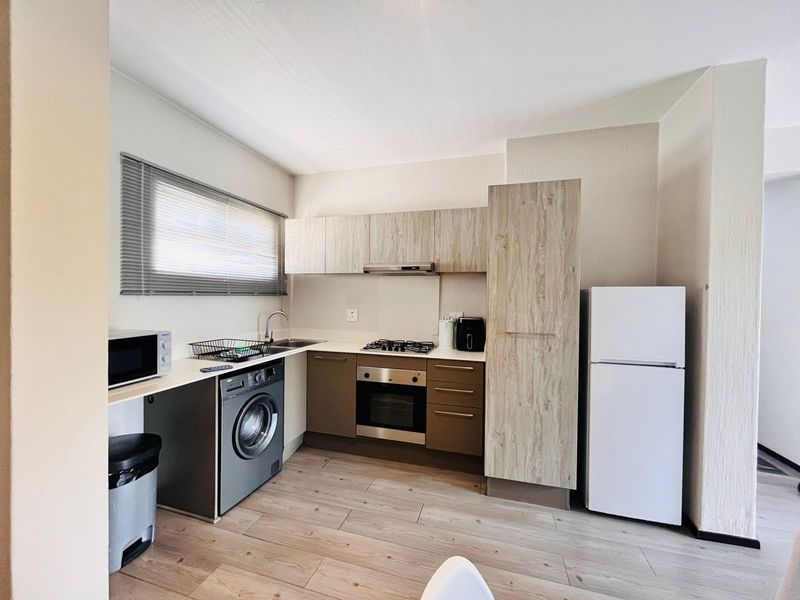 Apartment For Sale in Broadacres - Photo 3