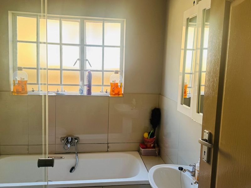 House For Sale in Tasbet Park - Photo 5