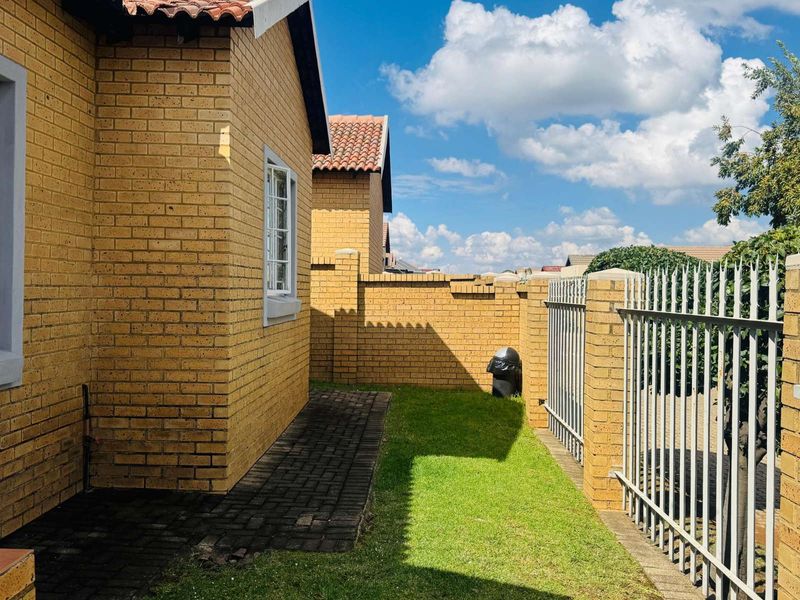 House For Sale in Tasbet Park - Photo 2