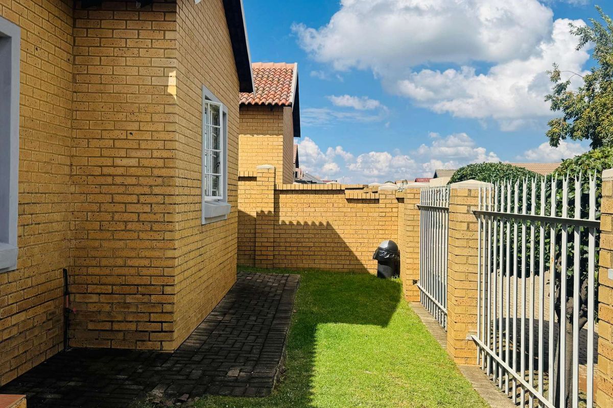 House For Sale in Tasbet Park - Photo 2