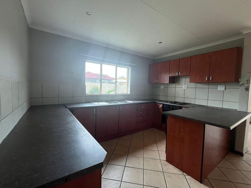 House For Sale in Hoeveld Park - Photo 10