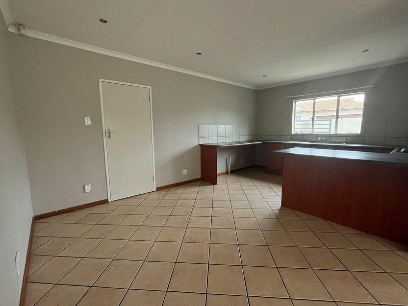 House For Sale in Hoeveld Park - Photo 9