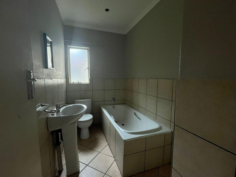 House For Sale in Hoeveld Park - Photo 7