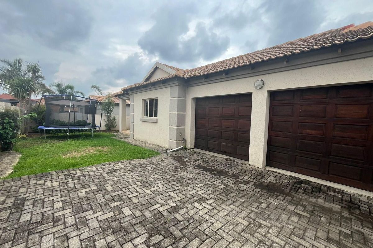 House For Sale in Hoeveld Park - Photo 3