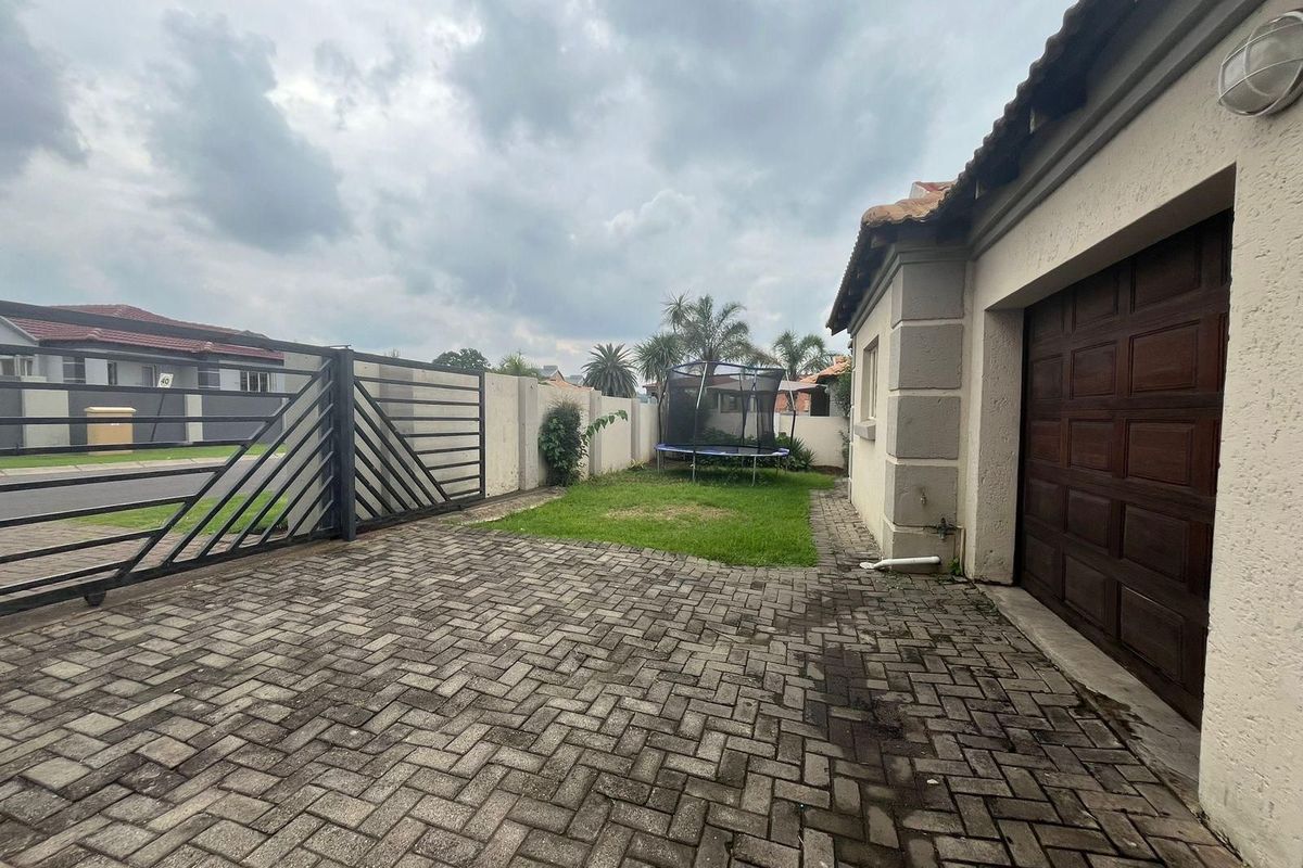 House For Sale in Hoeveld Park - Photo 2