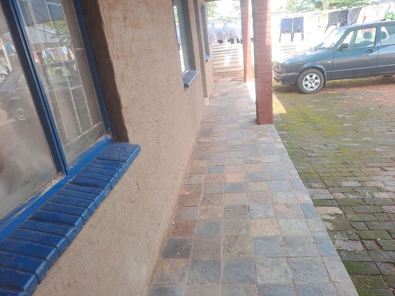 Townhouse For Sale in Annadale - Photo 4