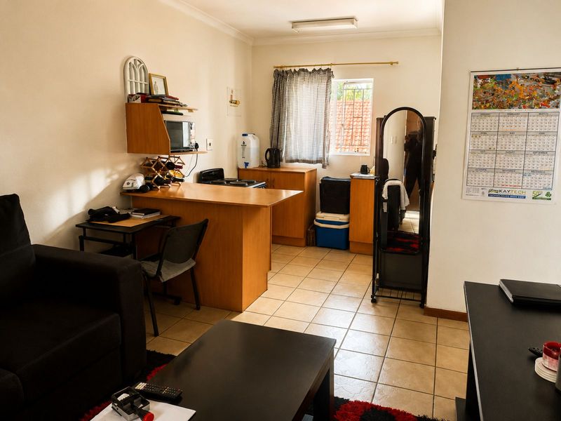 Townhouse For Sale in Annadale - Photo 1