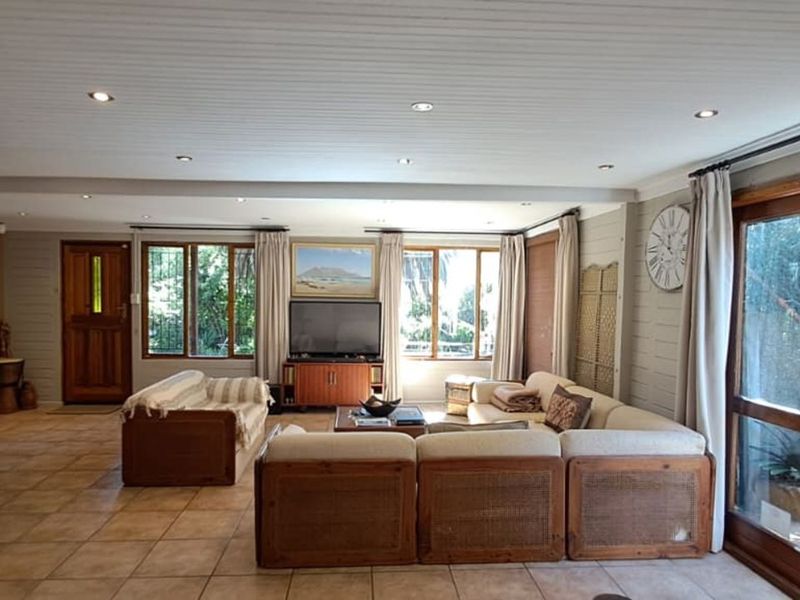 House For Sale in Wilderness Central - Photo 10