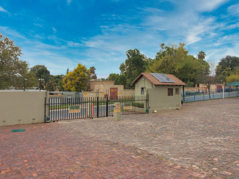 Apartment For Sale in Ferndale - Photo 2