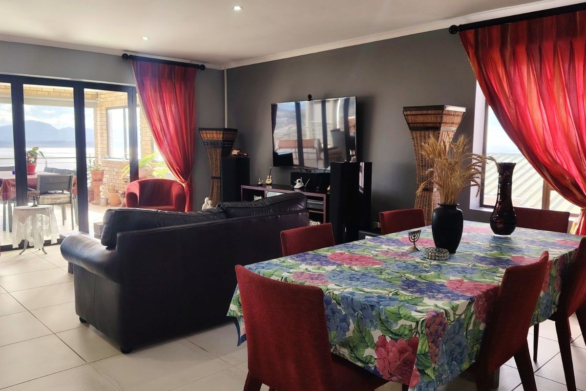 House For Sale in Da Nova - Photo 3