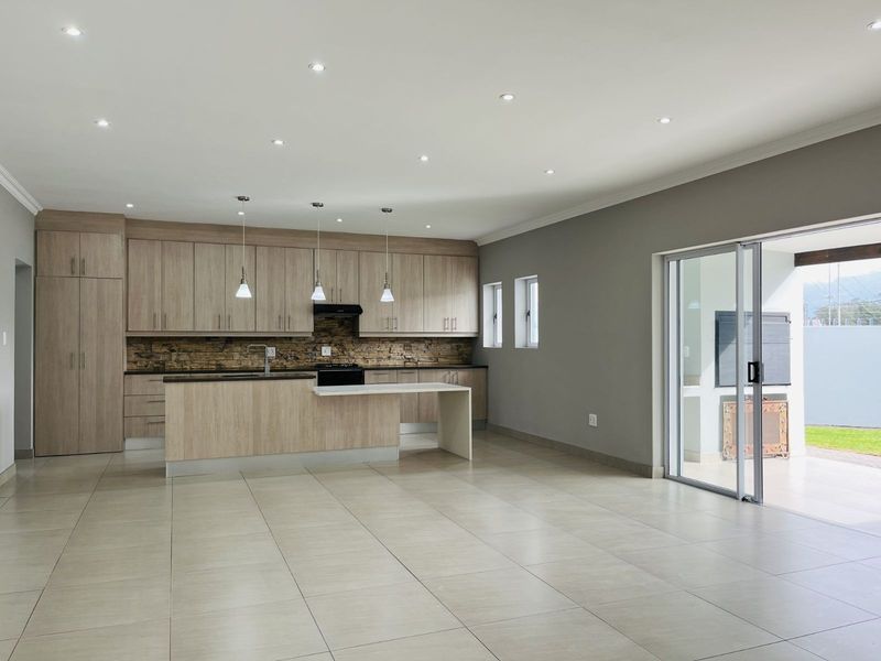 House For Sale in Kraaibosch Country Estate - Photo 5