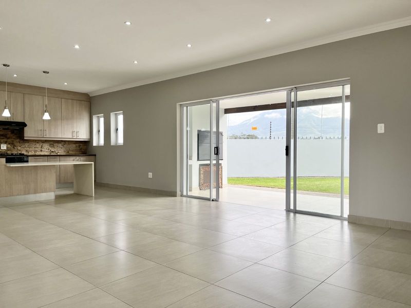 House For Sale in Kraaibosch Country Estate - Photo 4